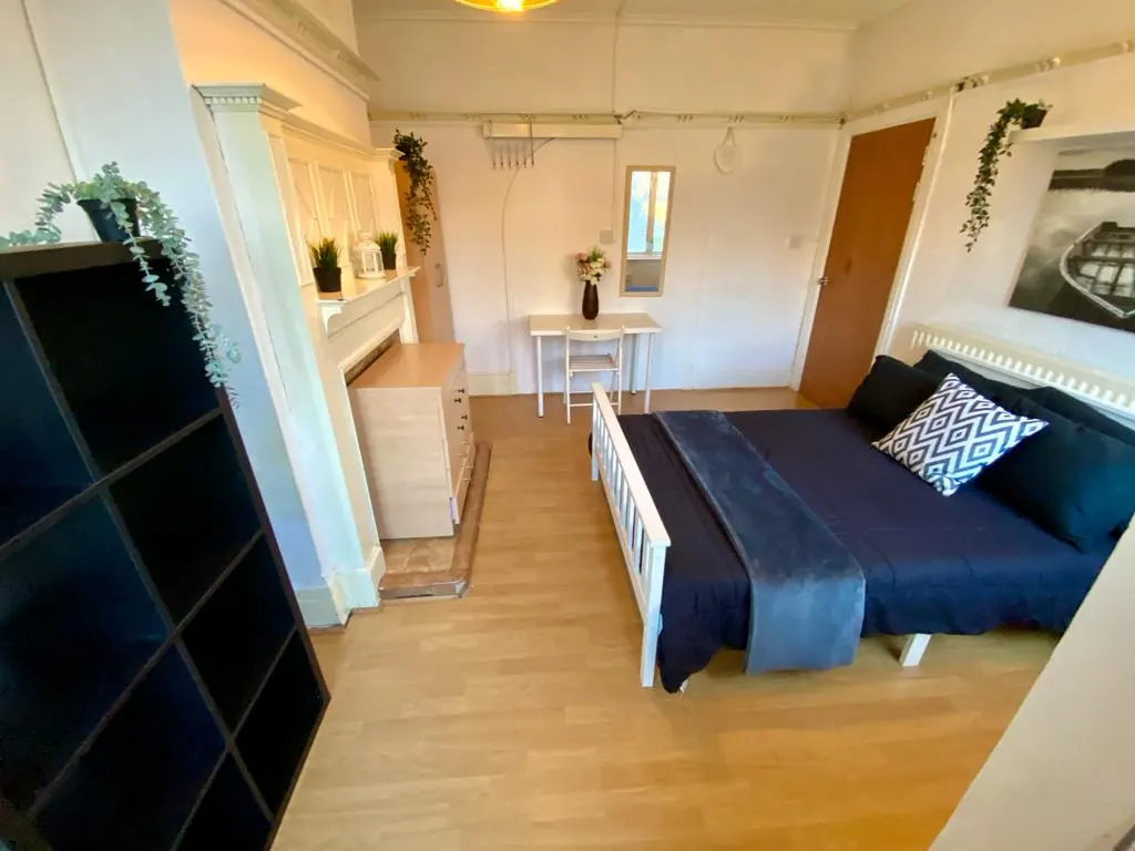 Double room in North Acton